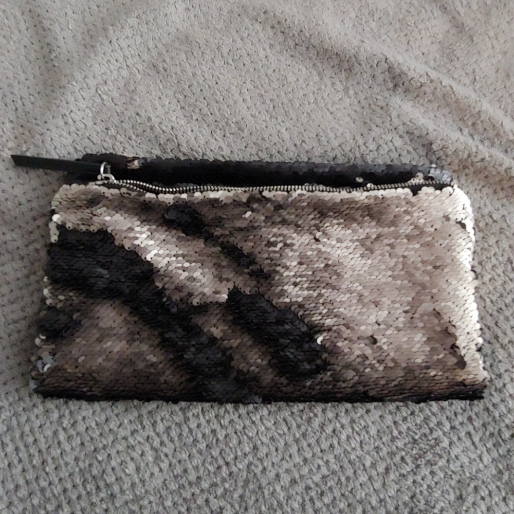 Stella & dot sequence clutch